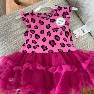 Pink animal print 2 piece set includes head band never worn with tags